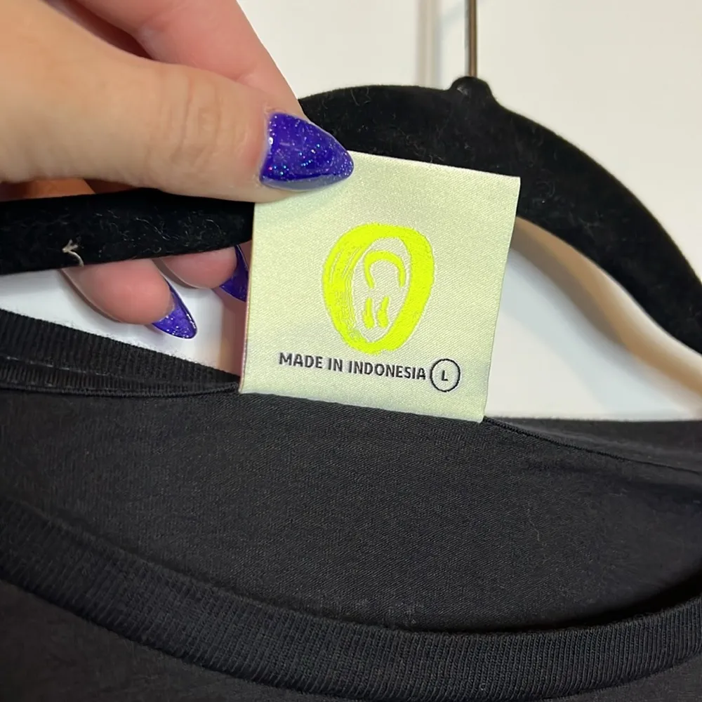 NWT  OT Logo Crew Neck Tee - Black Short Sleeve - Image 5