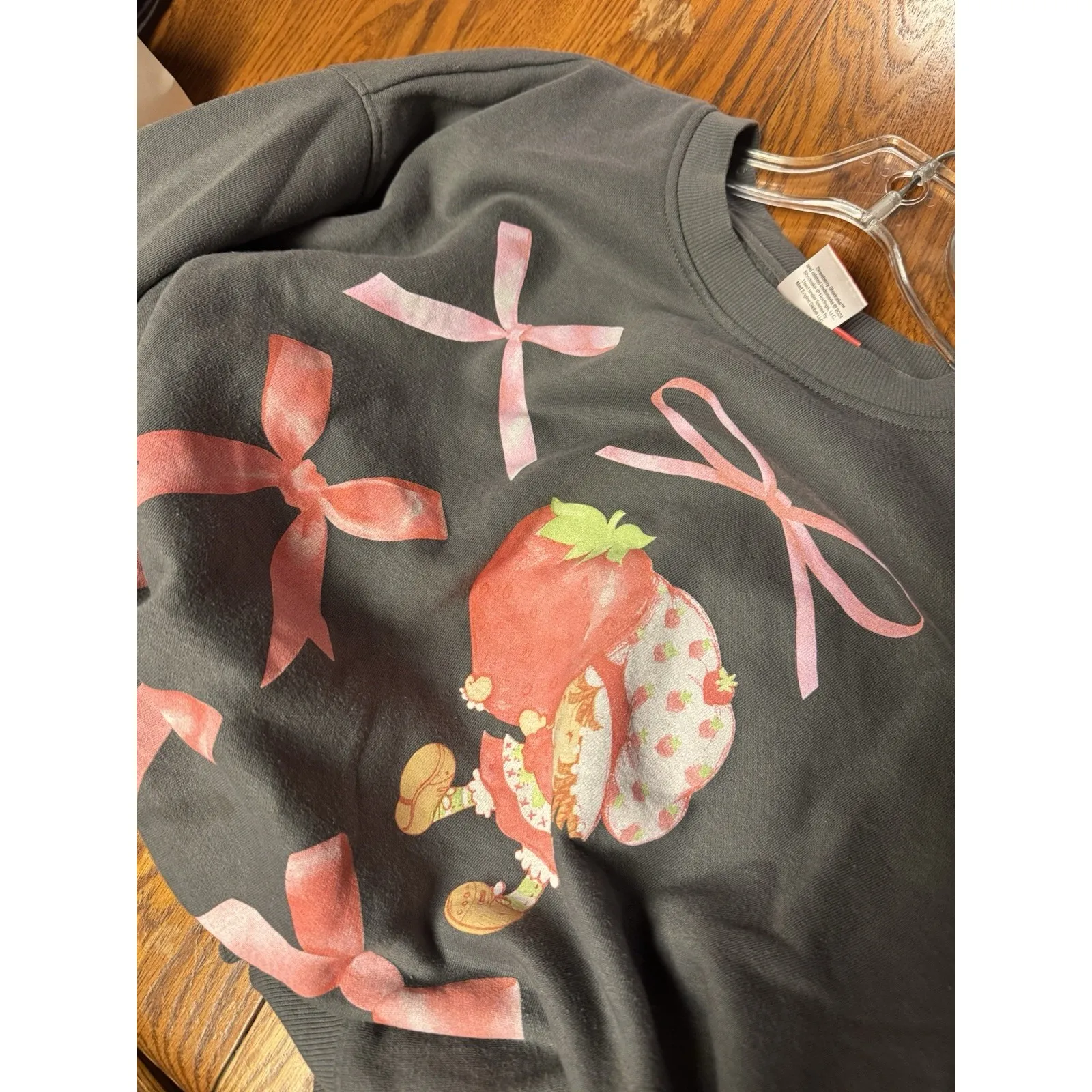 Strawberry Shortcake Vintage Print Crewneck Gray Sweatshirt Size M 2024 Edition Size M - Image 10