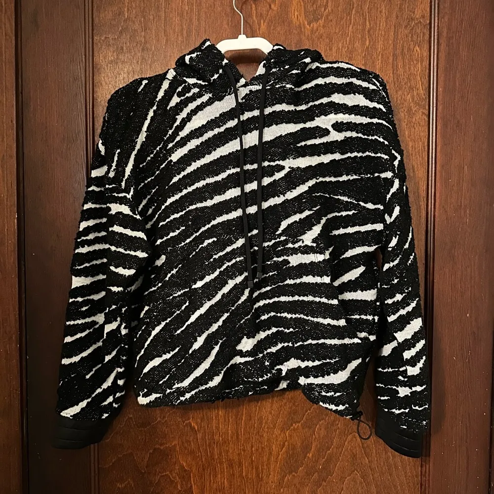 KORAL 11:11 Friley Hooded Sweatshirt Size S - Image 2