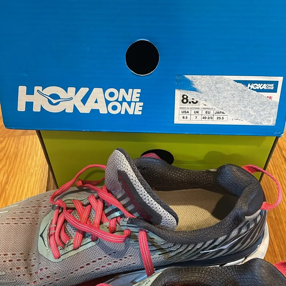 Hoka one one Clifton 5 women’s size 8.5 - Image 7