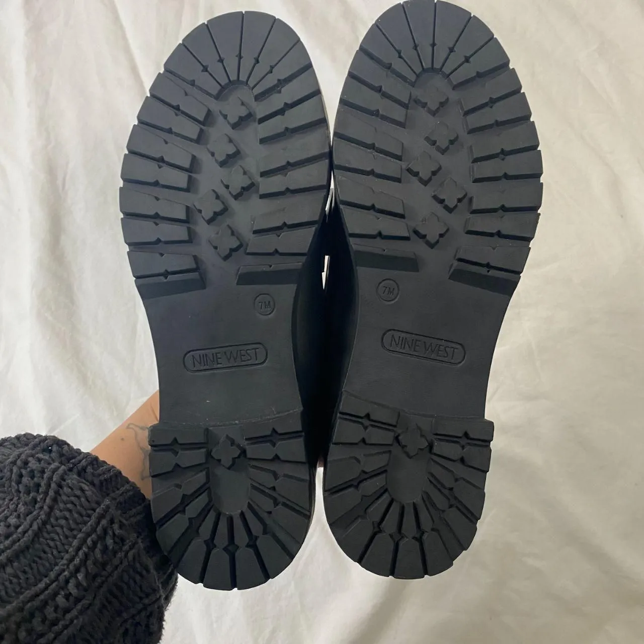 Nine West Chunky Lug Sole Metal Chain Faux Black Leather Platform Loafers US 7 - Image 5