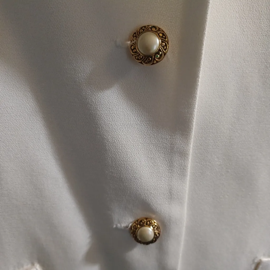 R & M Richards by Karen Kwong Womens Jacket Ivory with Gold Buttons Size… - Image 3