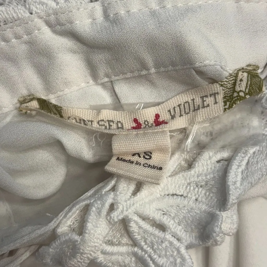 Chelsea & Violet White Blouse w/Scalloped Embroidered Collar & Cuffs Size XS EUC - Image 5