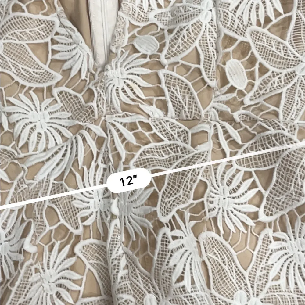 American threads white lace overlay v neck romper - Image 5