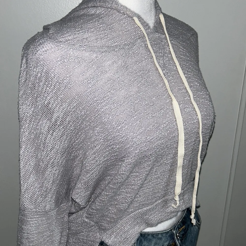 Hollister Women’s Oversized Drop Shoulder Hooded Lightweight Crop Front Sweater - Image 4