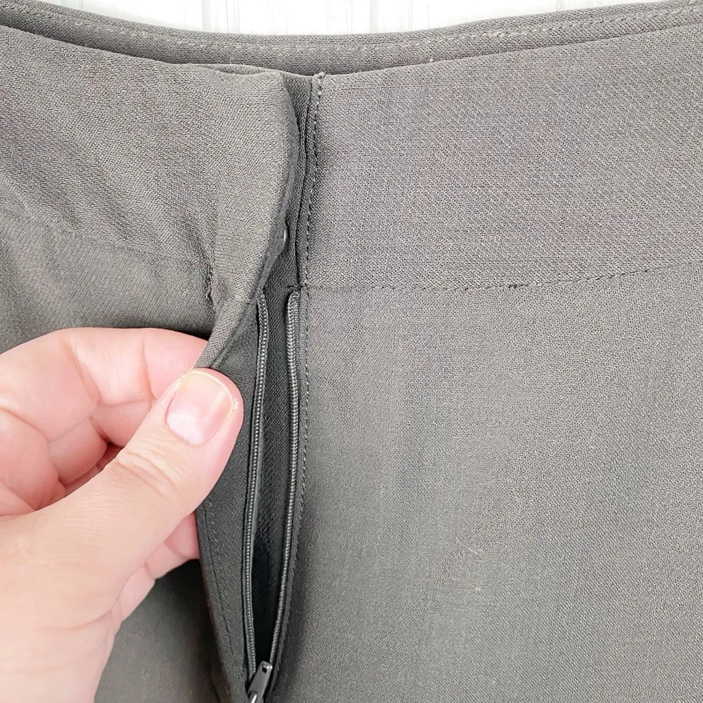 Giorgio Armani Women's Wide Leg Wool Trousers Size 40 Minimalist Y2K Borgo 21 - Image 4