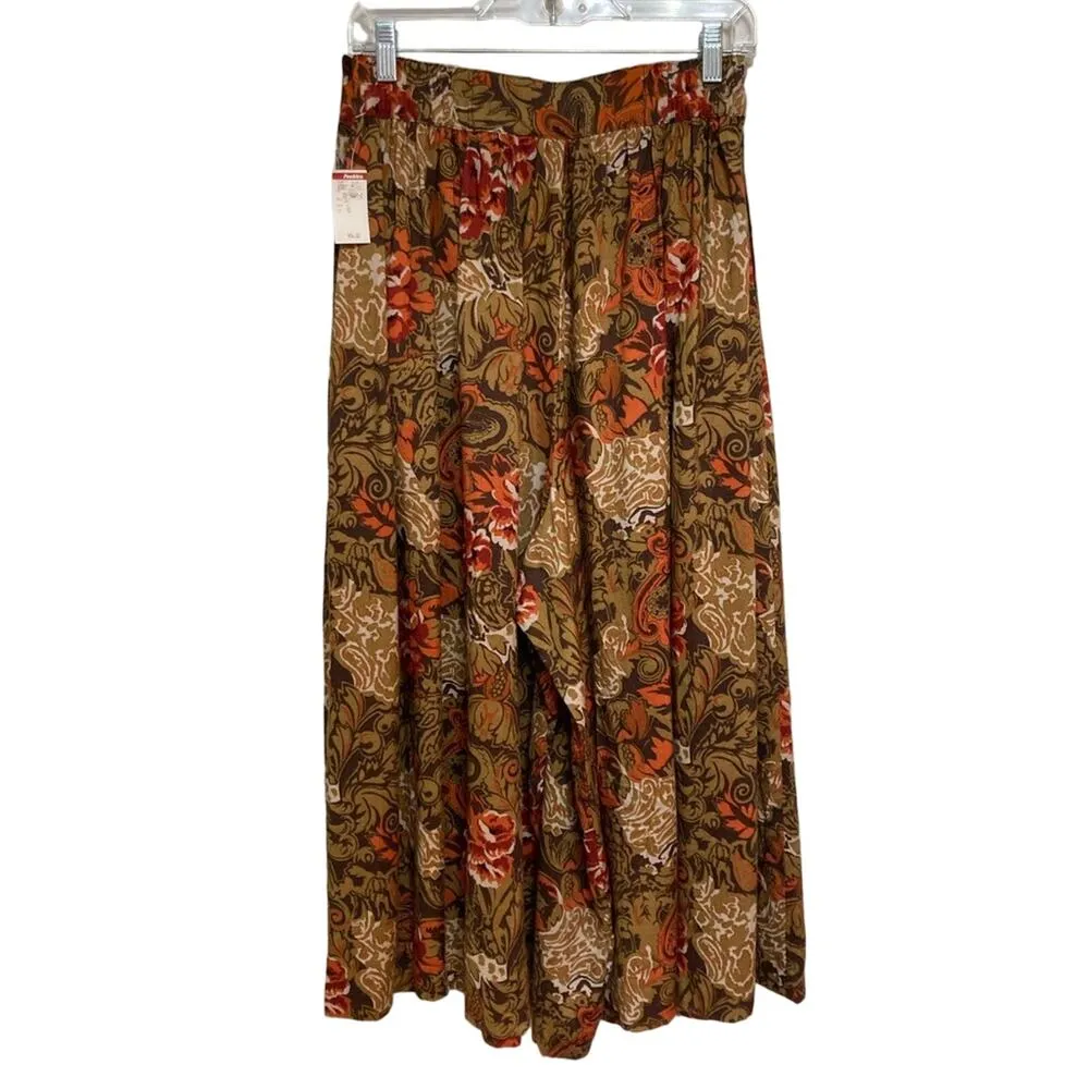 Vintage Deadstock Leslie Fay Sportswear Wide Leg Crop Culottes in Fall Floral - Image 2