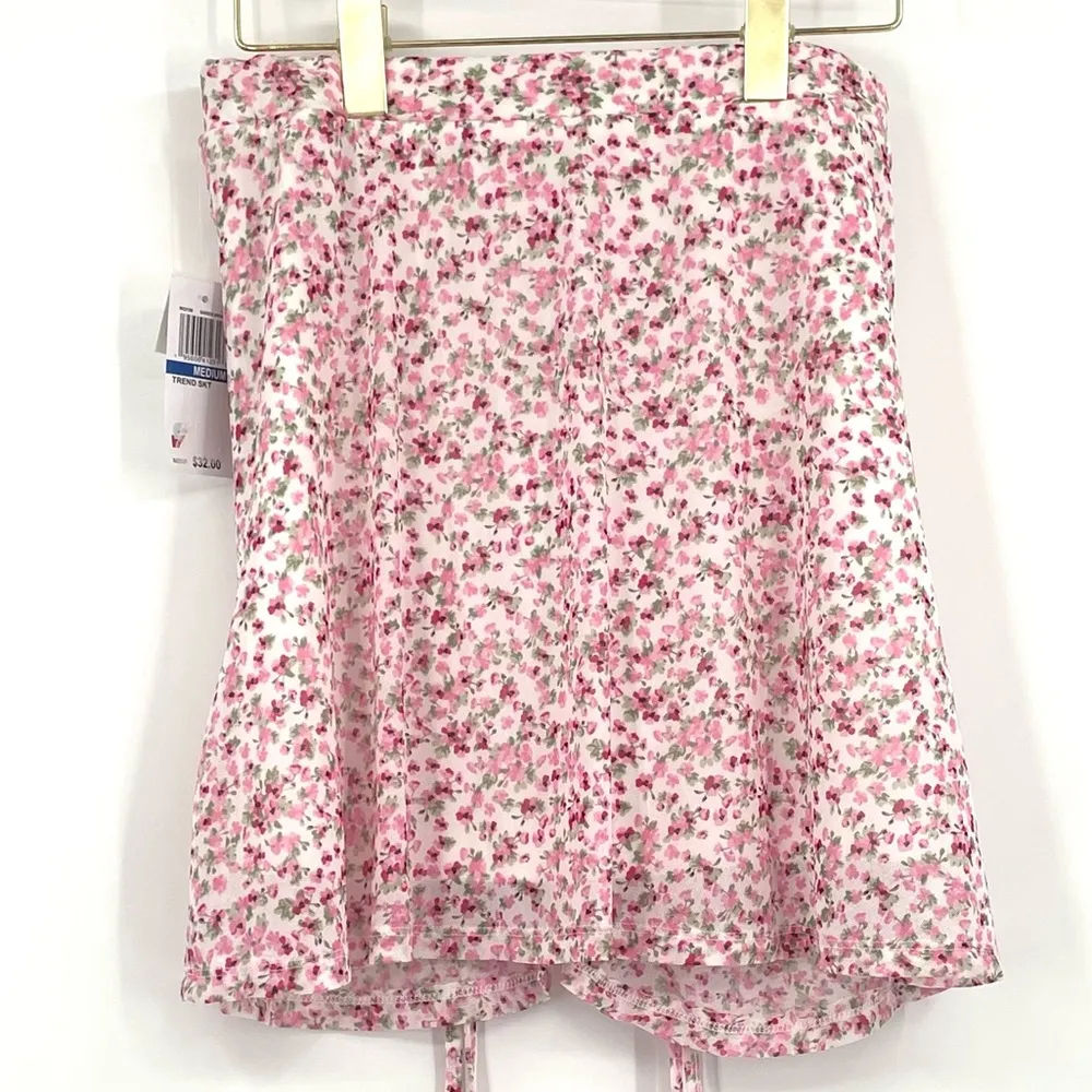 Ultra Flirt Juniors' Floral Printed Ruched Mesh Skirt in Pink Size Medium NWT - Image 3