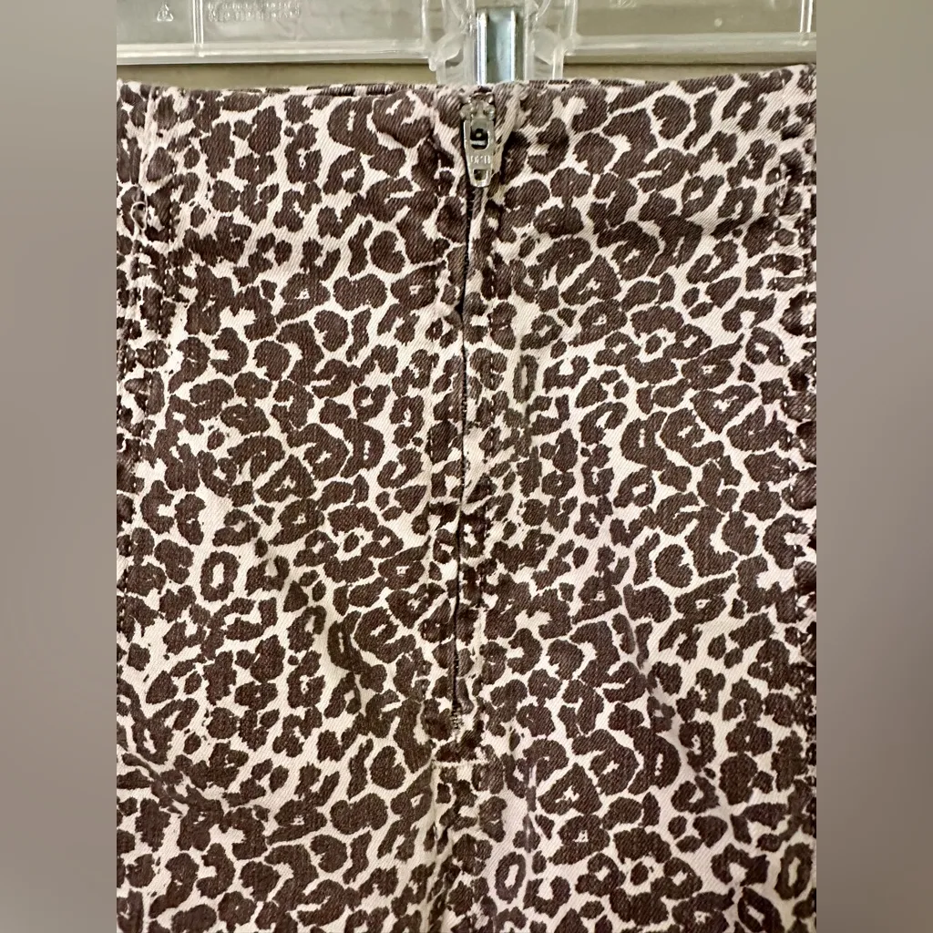 Free People - Modern Femme Novelty Mini Denim Skirt in Leopard Print! - Image 8