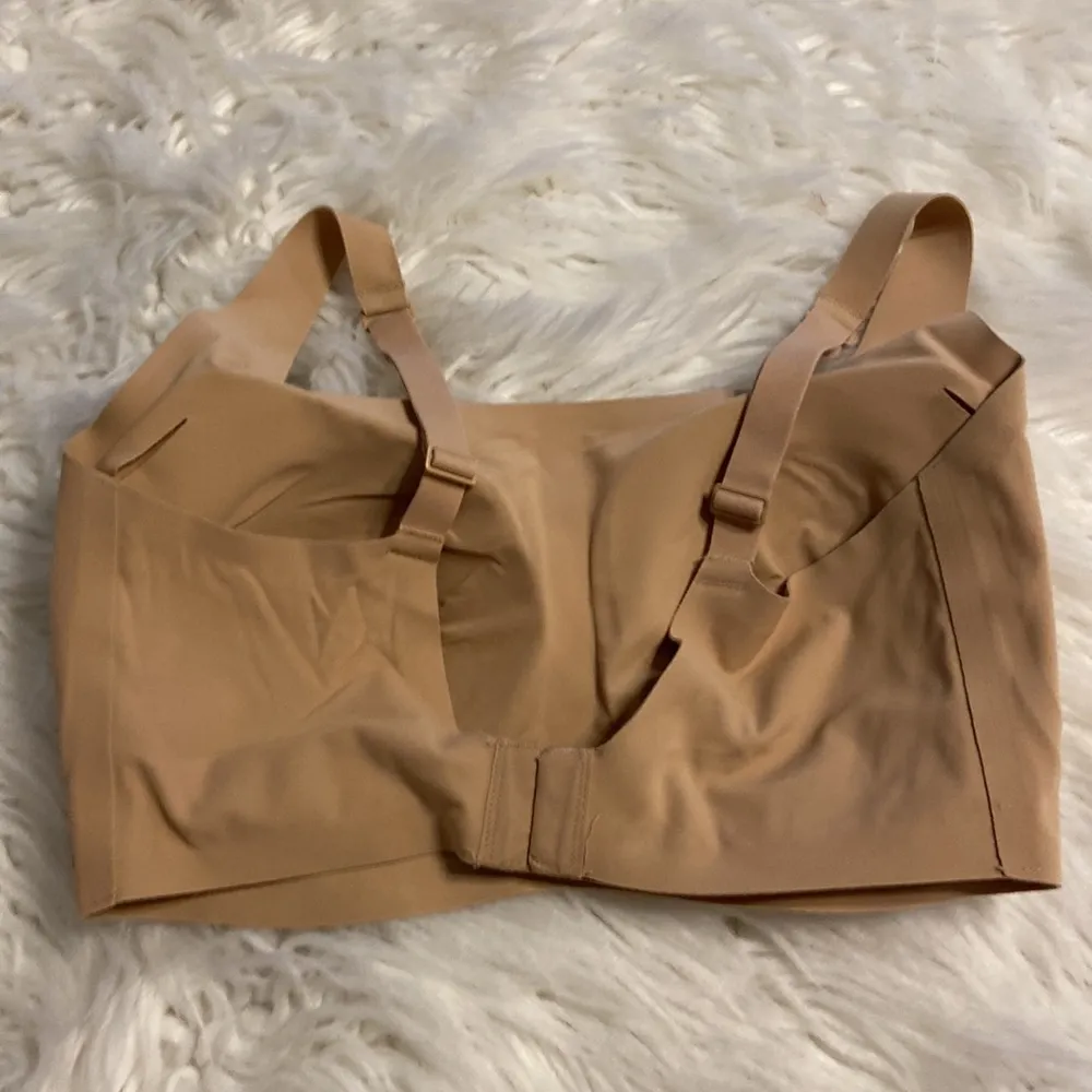 SKIMS Tan Seamless Bra with Molded Cups size M condition good - Image 5