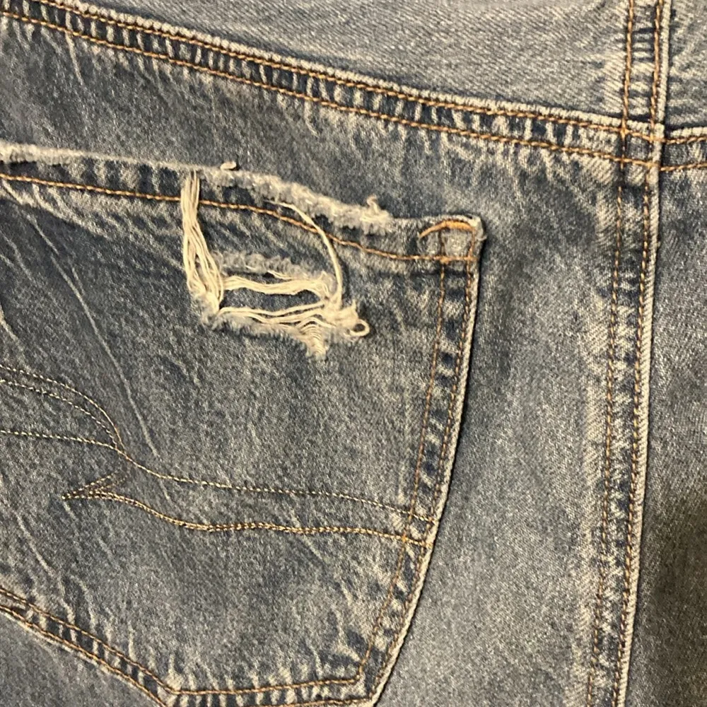 American Eagle Outfitters TomGirl Women’s Size US 8 Regular Blue Distressed Jean - Image 8