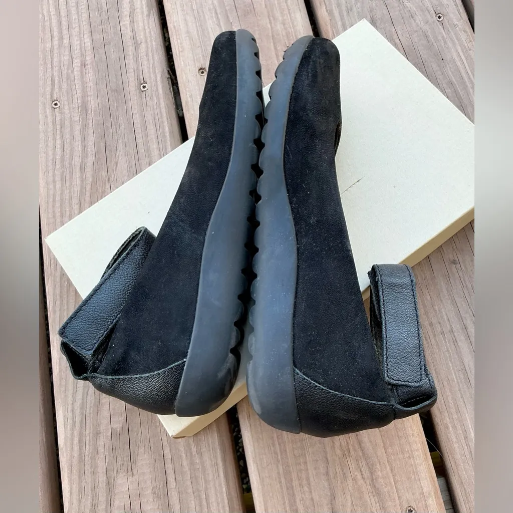 CLARKS shows in wider width 🌸🌸 - Image 2