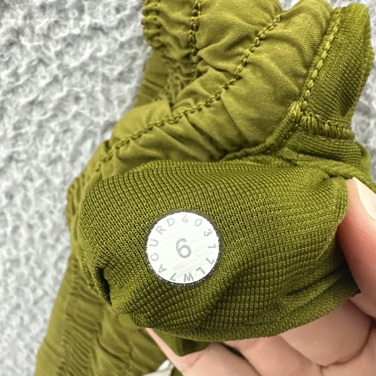 Lululemon Hotty Hot Shorts 2.5"Low Rise Meadow Green Athletic Gym Women's 6 - Image 9