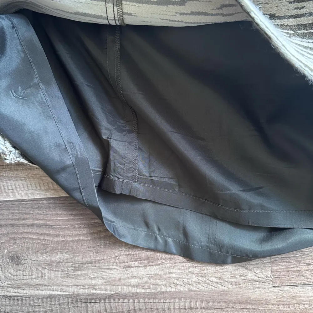 Worth wool textured pencil skirt size 4 Brown - Image 9