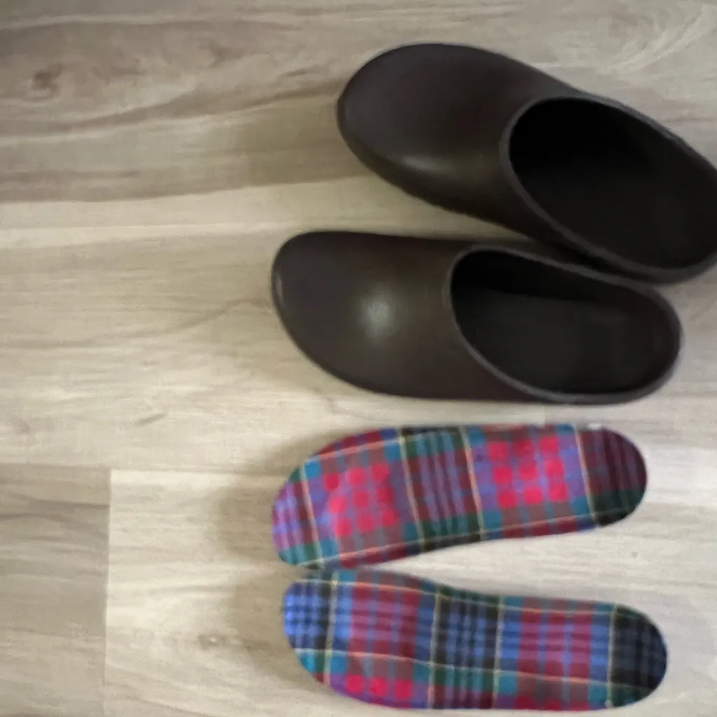 Jolly Clogs Brown with plaid Insert Shoes Size 7 - Image 5