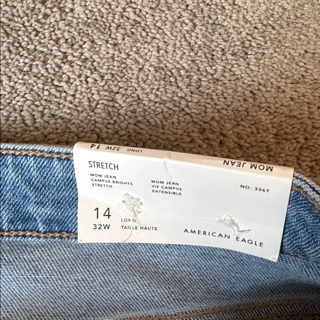 American Eagle Mom High Rise Stretch Jeans SIZE 14/32W Long - Image 5