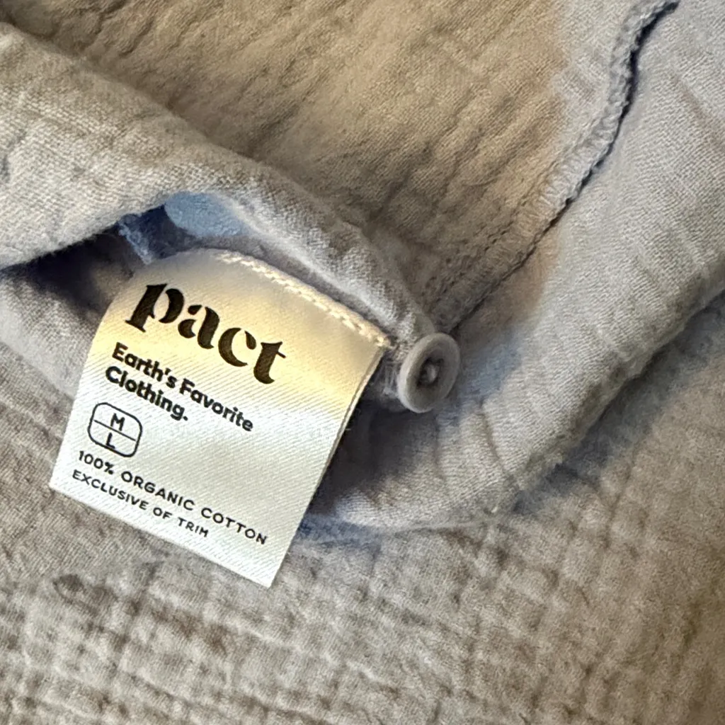 Pact M/L 100% Organic Cotton Light Blue Button Up Shirt - Image 5