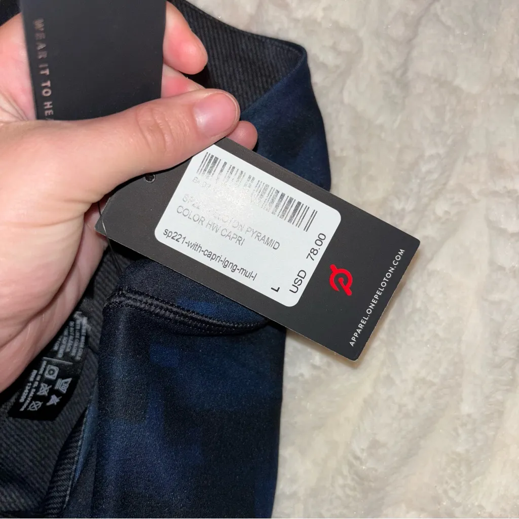 NWT Peloton Cropped Leggings - Image 4