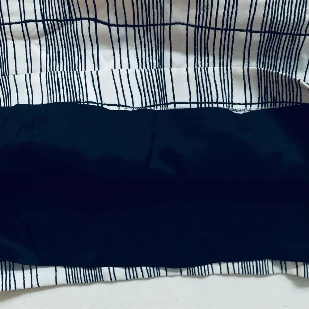 Loft  White & Black Stripe Patterned Mini Skirt Size 14 - Image 6