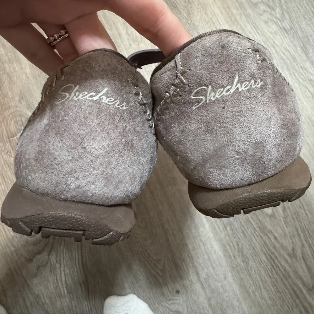 Skechers Women Relaxed Fit Air Cooled Memory Foam Brown Tan Loafers 9 Mary Jane - Image 5