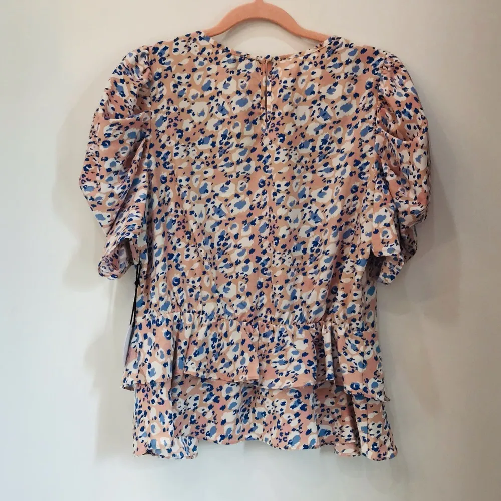 NWT Milk & Honey cheetah blouse Medium - Image 7