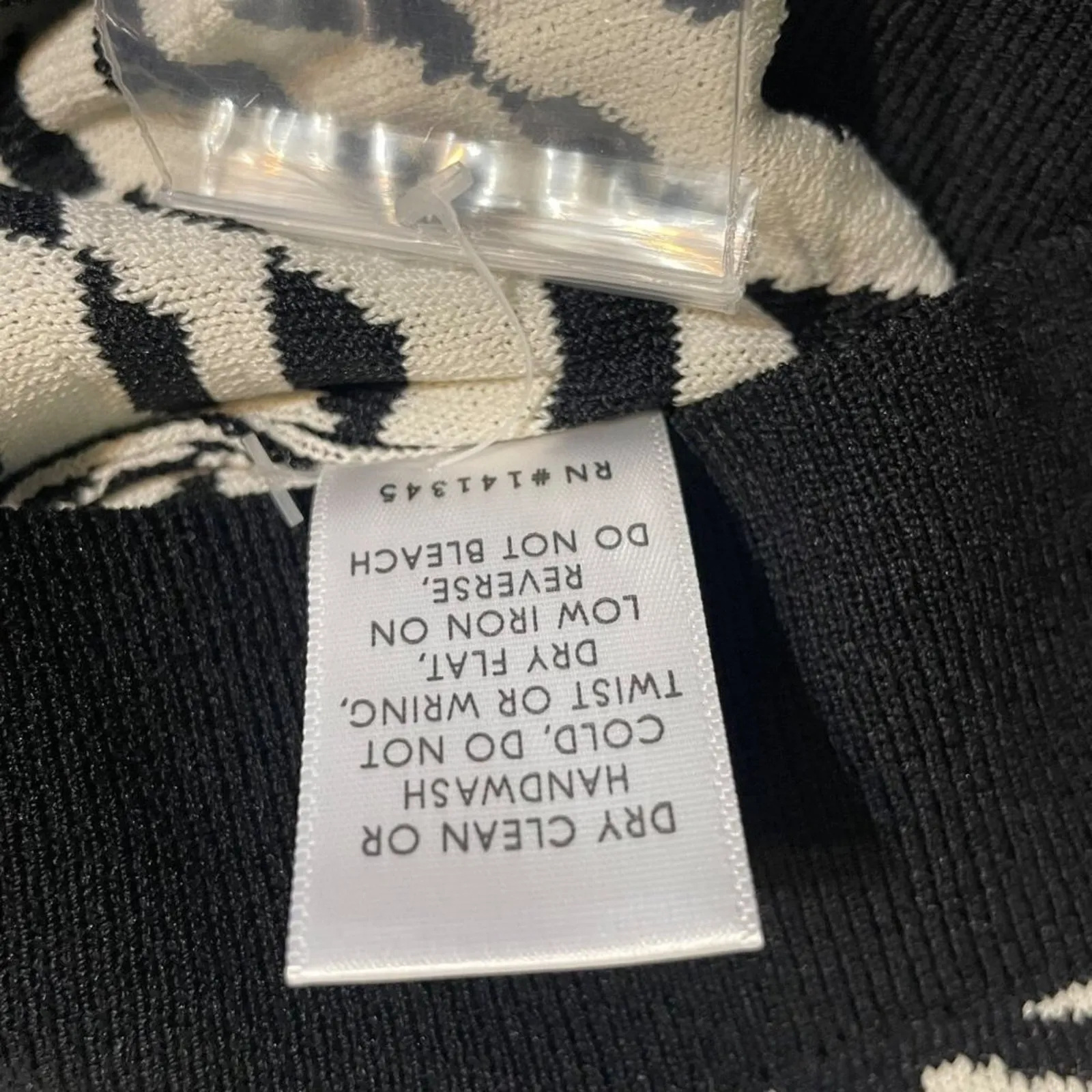 Daydreamer New Cardigan XS New Black/White Long Sleeve Eclipse Wave - Image 8