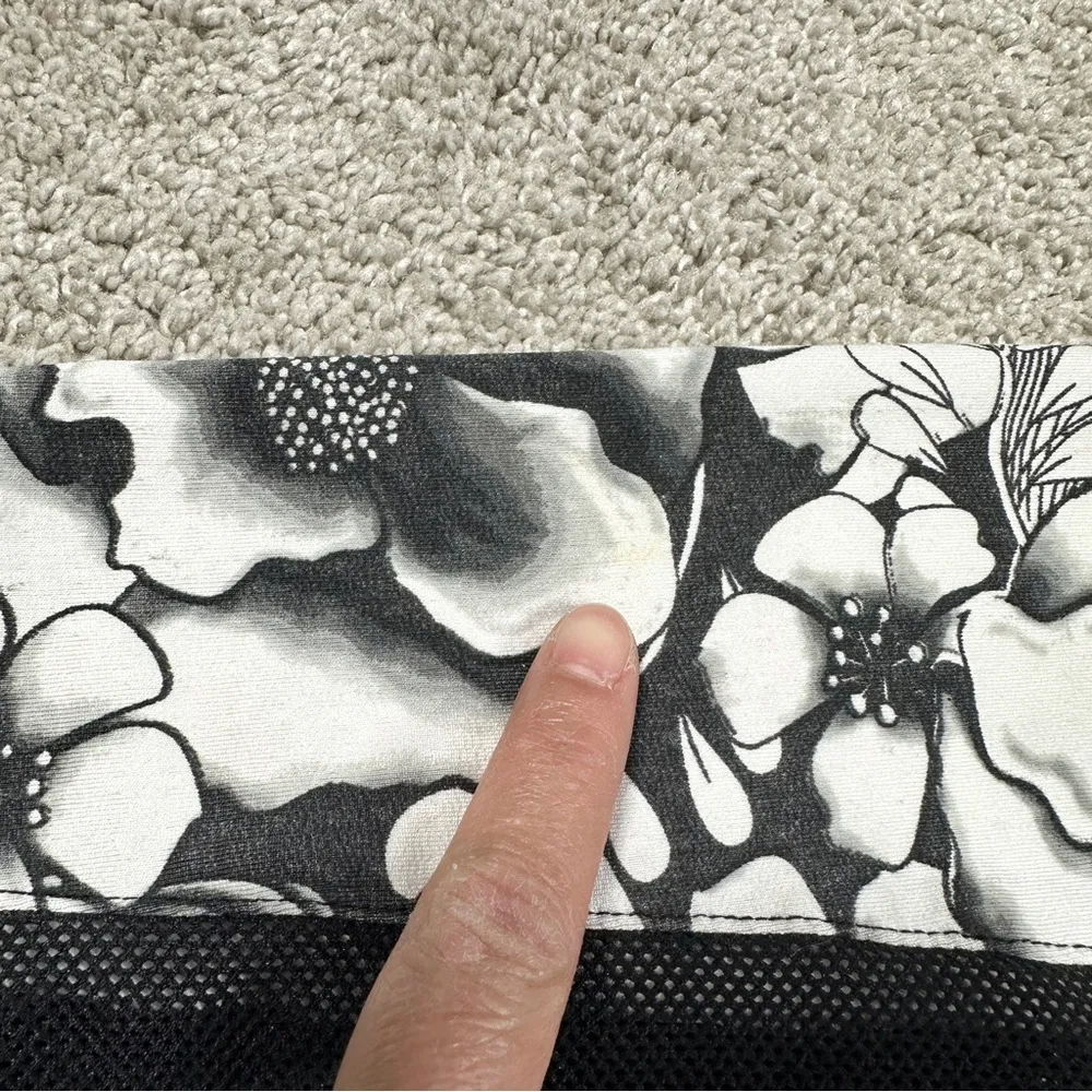 SanSoleil 1/4 Zip Longsleeve Vented UPF 50+ Outdoor Golf in Floral Black White M Size M - Image 13