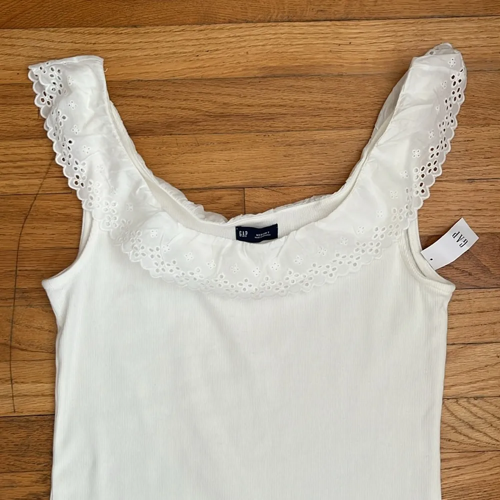 Gap  Eyelet Ruffle Neck Ribbed Tank Top - Image 4