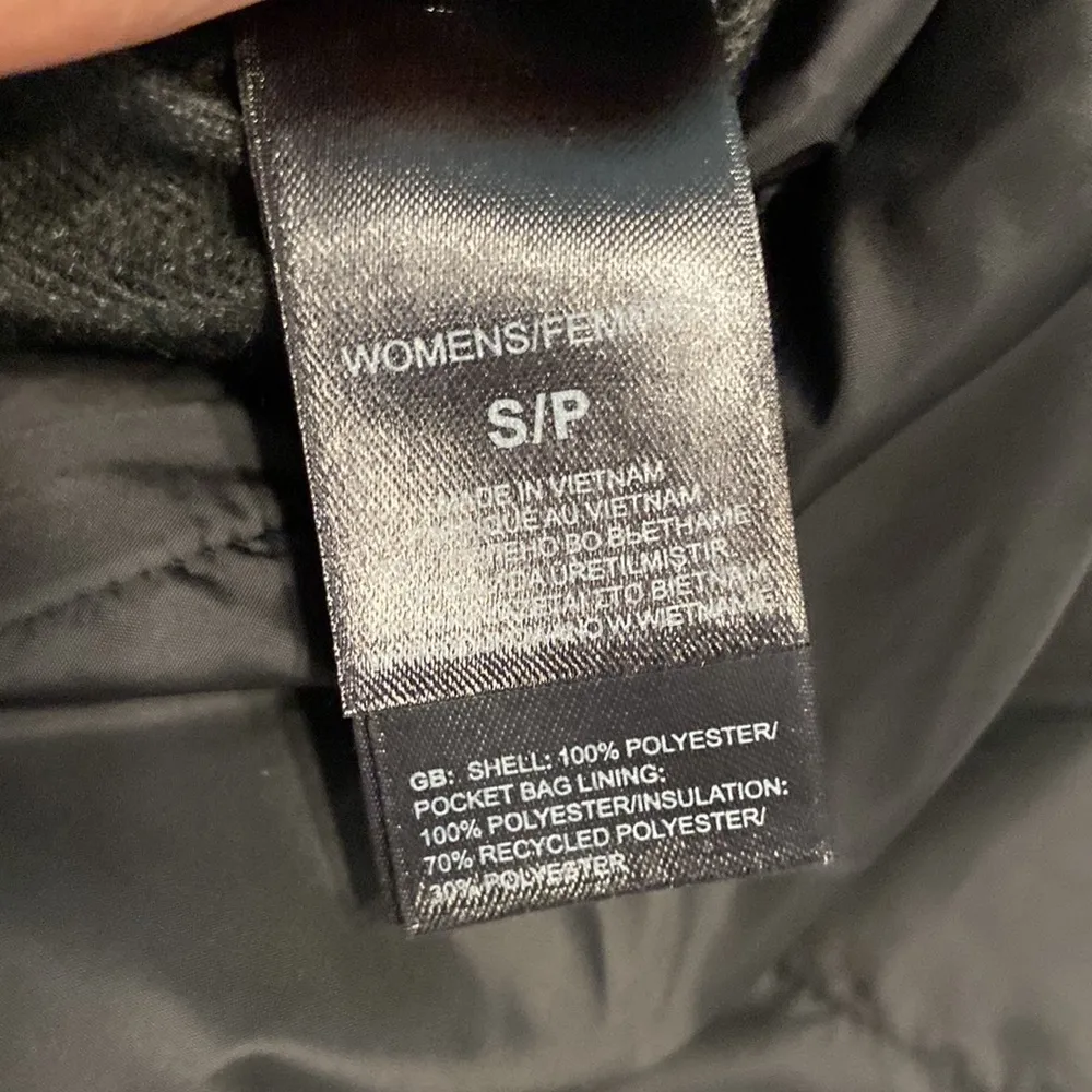 The North Face Two side Vest extremely beautiful black color BNWOT - Image 12