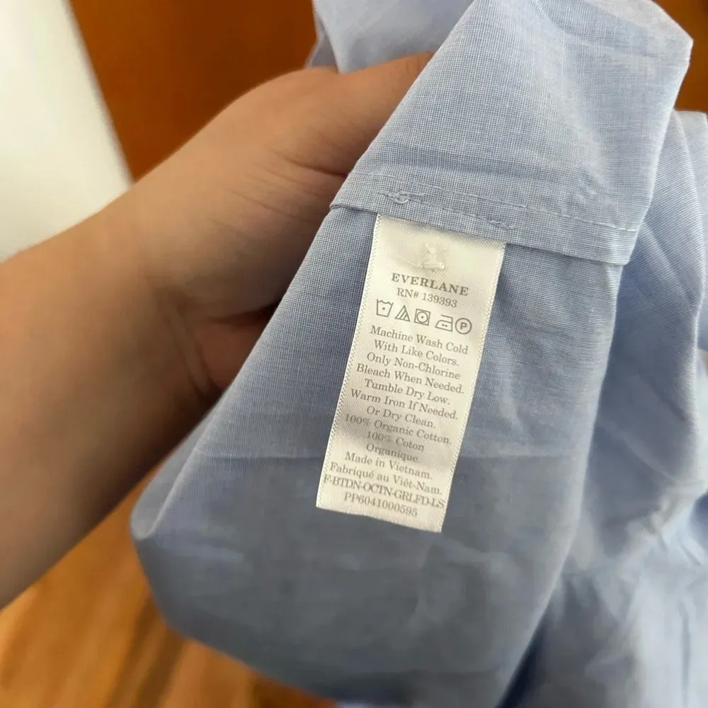 EVERLANE BABY BLUE CLASSIC BUTTON DOWN SHIRT - Image 4
