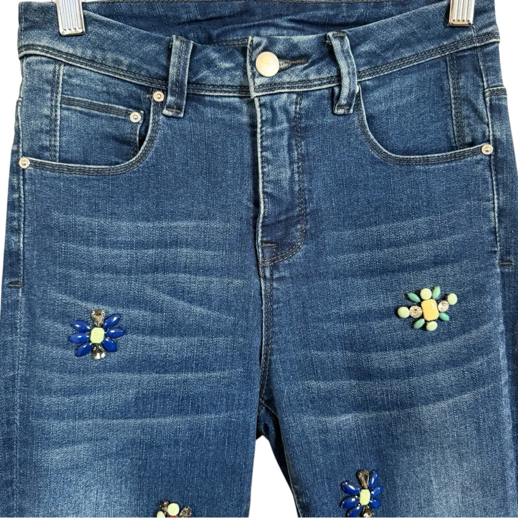 Frank Lyman Design Women's Blue Embellished Crystal Flowers Jeans Size 2 - Image 4