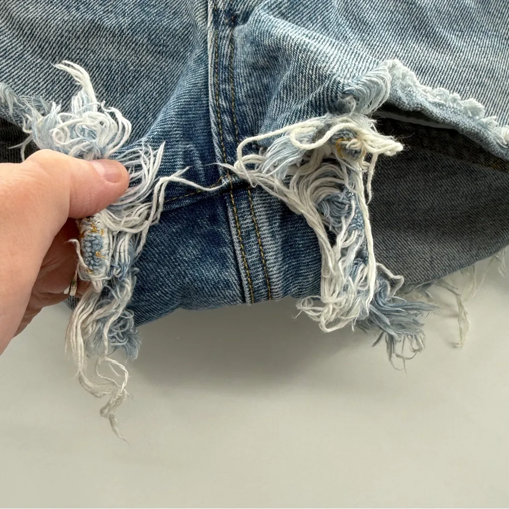 Agolde Parker Vintage Cut‎ Off Distressed Shorts in Swapmeet Light Wash Sz 25 - Image 6