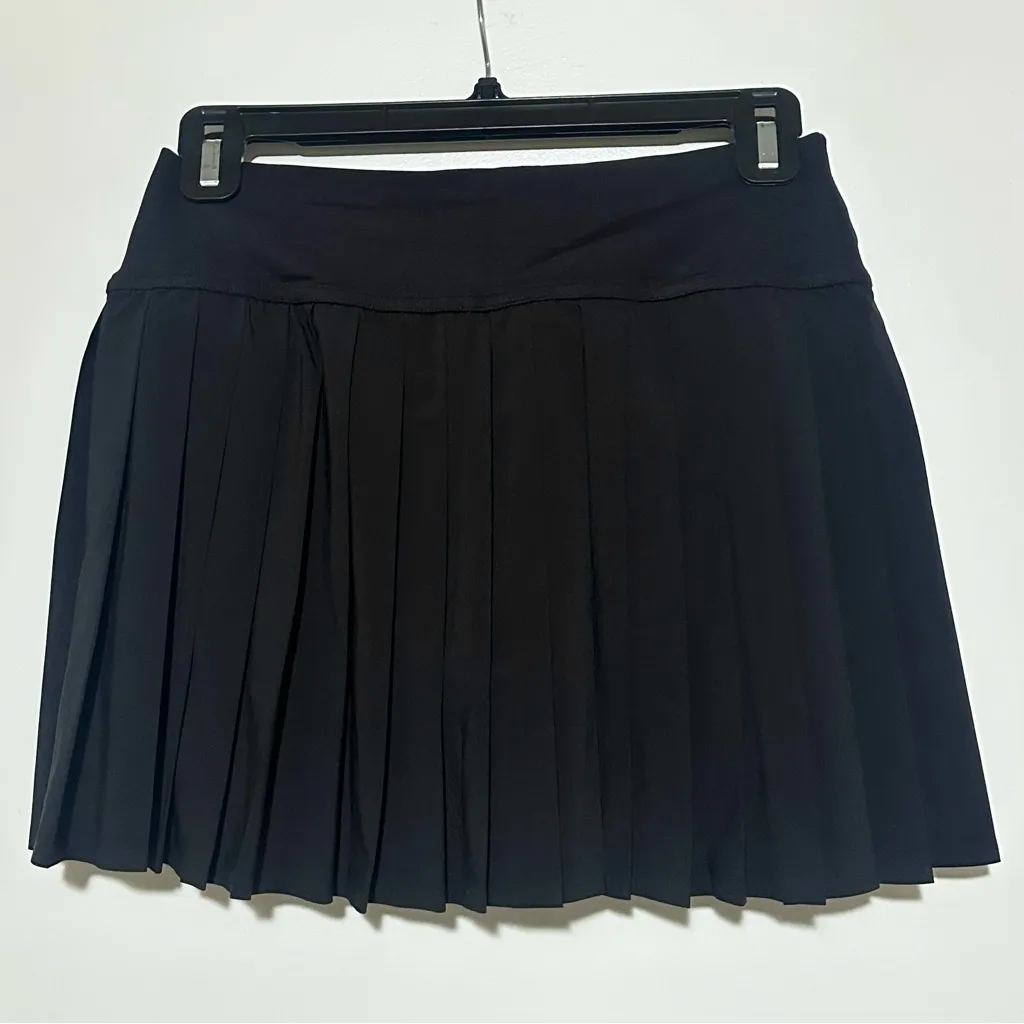 OFFLINE By Aerie Tiebreaker Pleated Skort Tennis Black Size Medium - Image 7