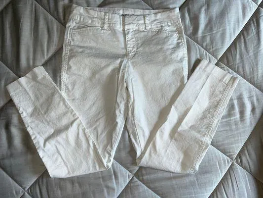Old Navy White Pixie Pants  - Image 2