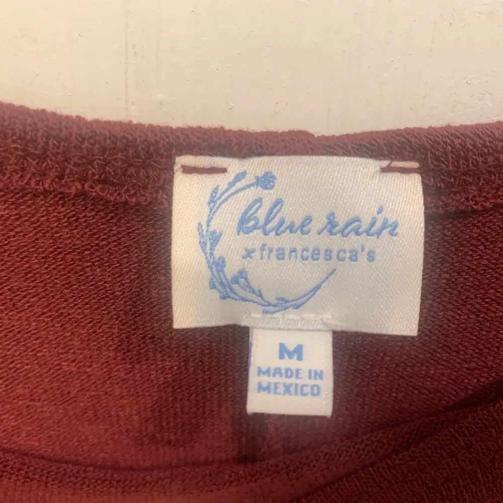 NWOT Francesca’s Blue Rain Maroon Medium BoHo Blouse 1308 Red - Image 4
