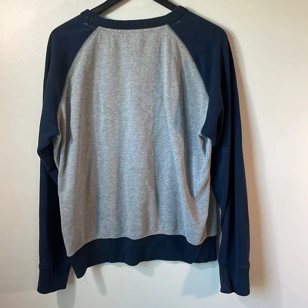 WHO.A.U California collegiate style sweatshirt in size large. Grey/navy - Image 5