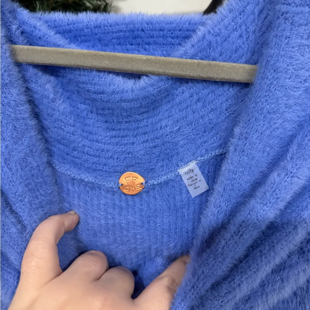 FP one free people Women's Soft Blue top size xs - Image 5