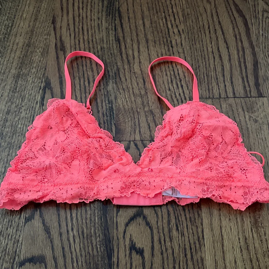 AERIE REBEL LACE TRIANGLE BRALETTE SIZE M - Image 2