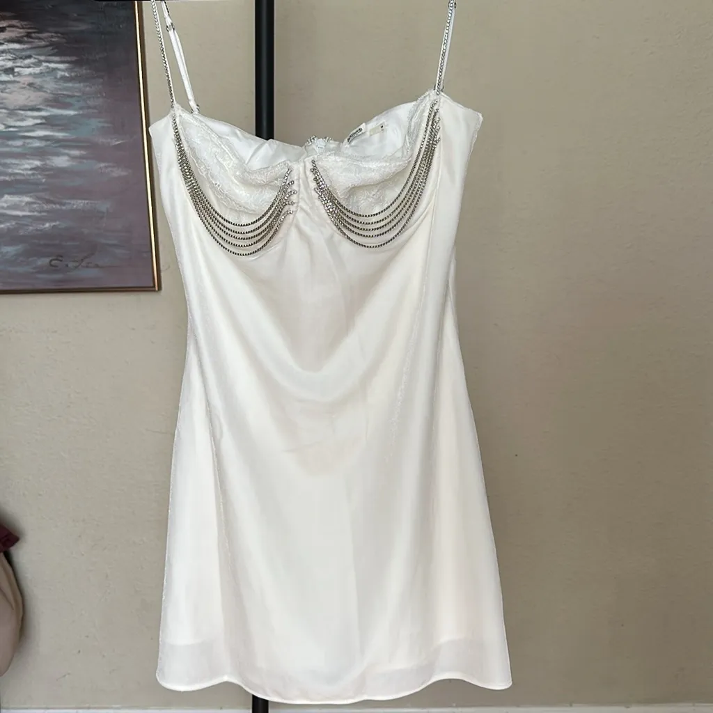 House of CB 'Grace' embellished velvet white‎ mini dress NWOT size M - Image 3