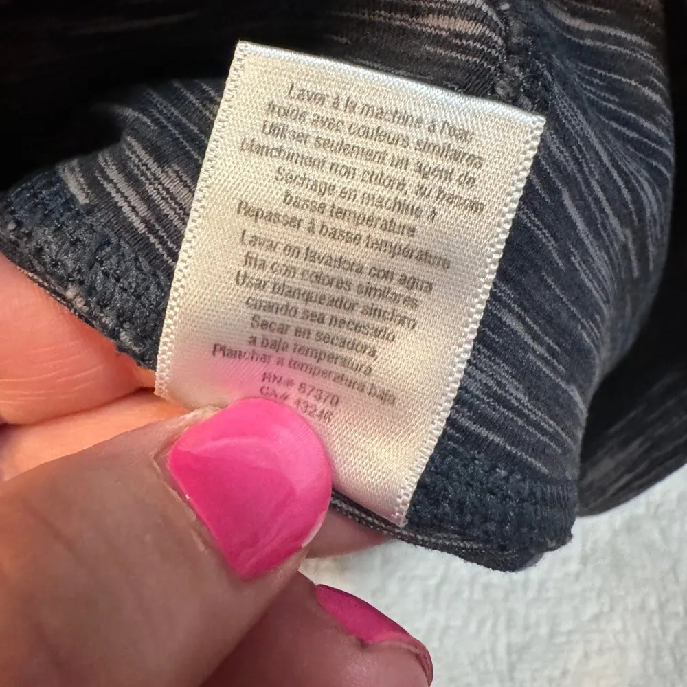 ALO Cropped Yoga Leggings 13” Waist - Image 7