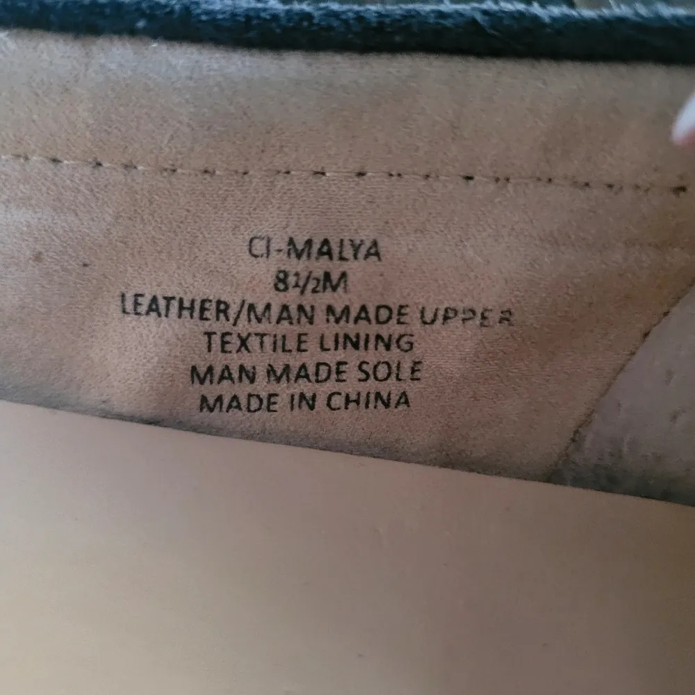 Crown & Ivy Suede Loafers Women's Size 8.5 - Image 7