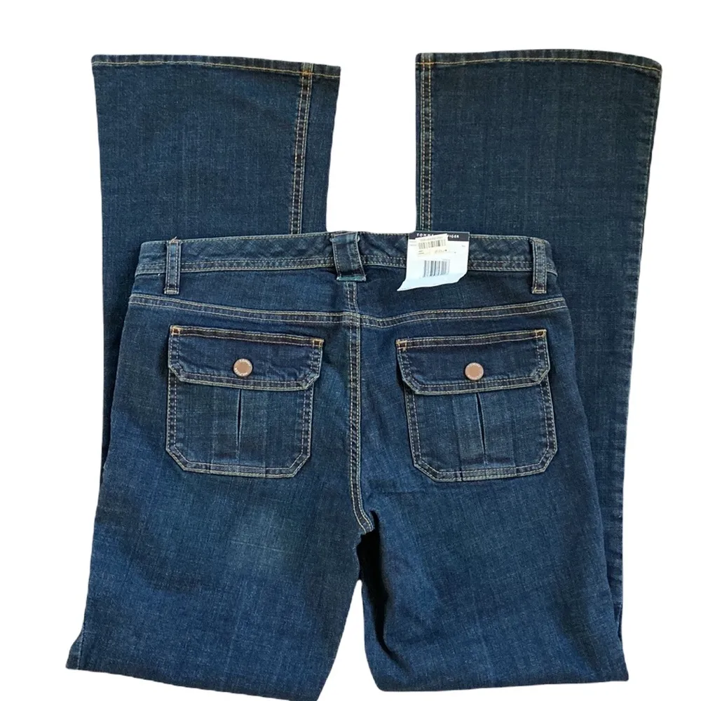 Tommy Hilfiger Women’s Freedom Flare Dark Wash Denim Jeans Size 8 NWT - Image 3