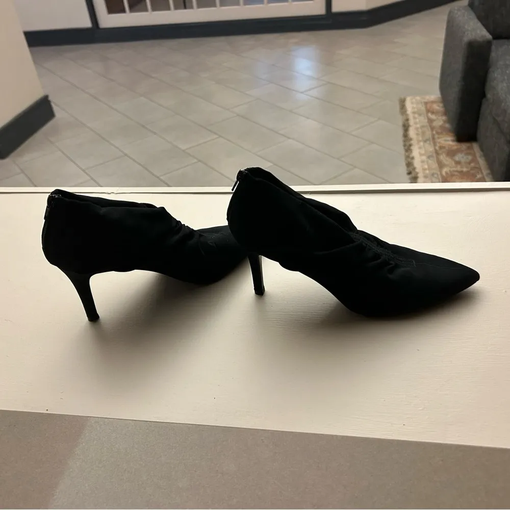 Heels Size 8 women’s black and sexy IMPO Stretch heels. Sold at Belks-like new - Image 8