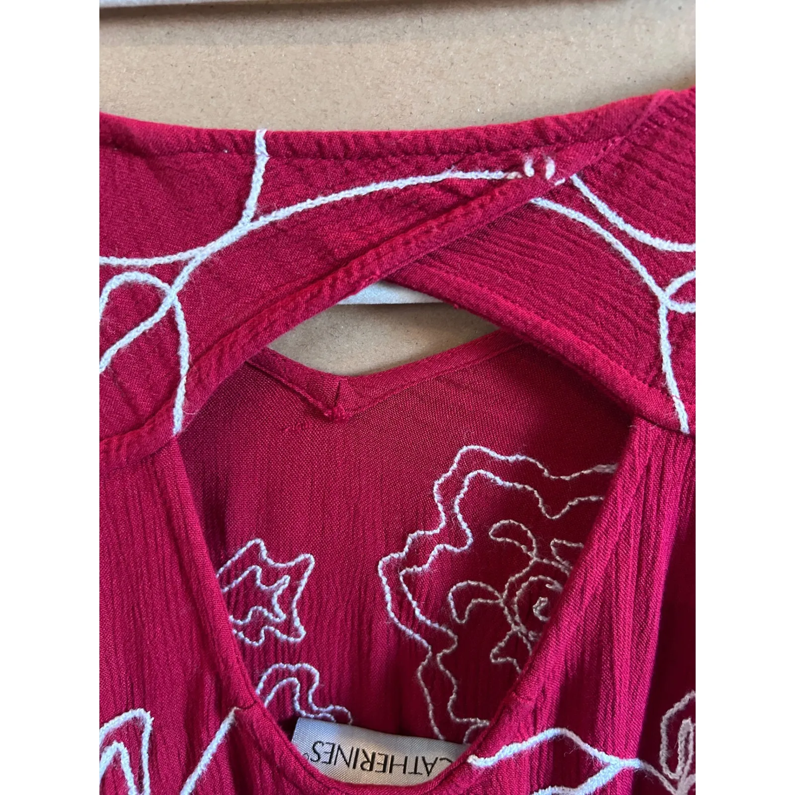 Catherines Womens Tunic Top 2X Berry Floral Embroidered Cutout Back 3/4 Sleeve - Image 4