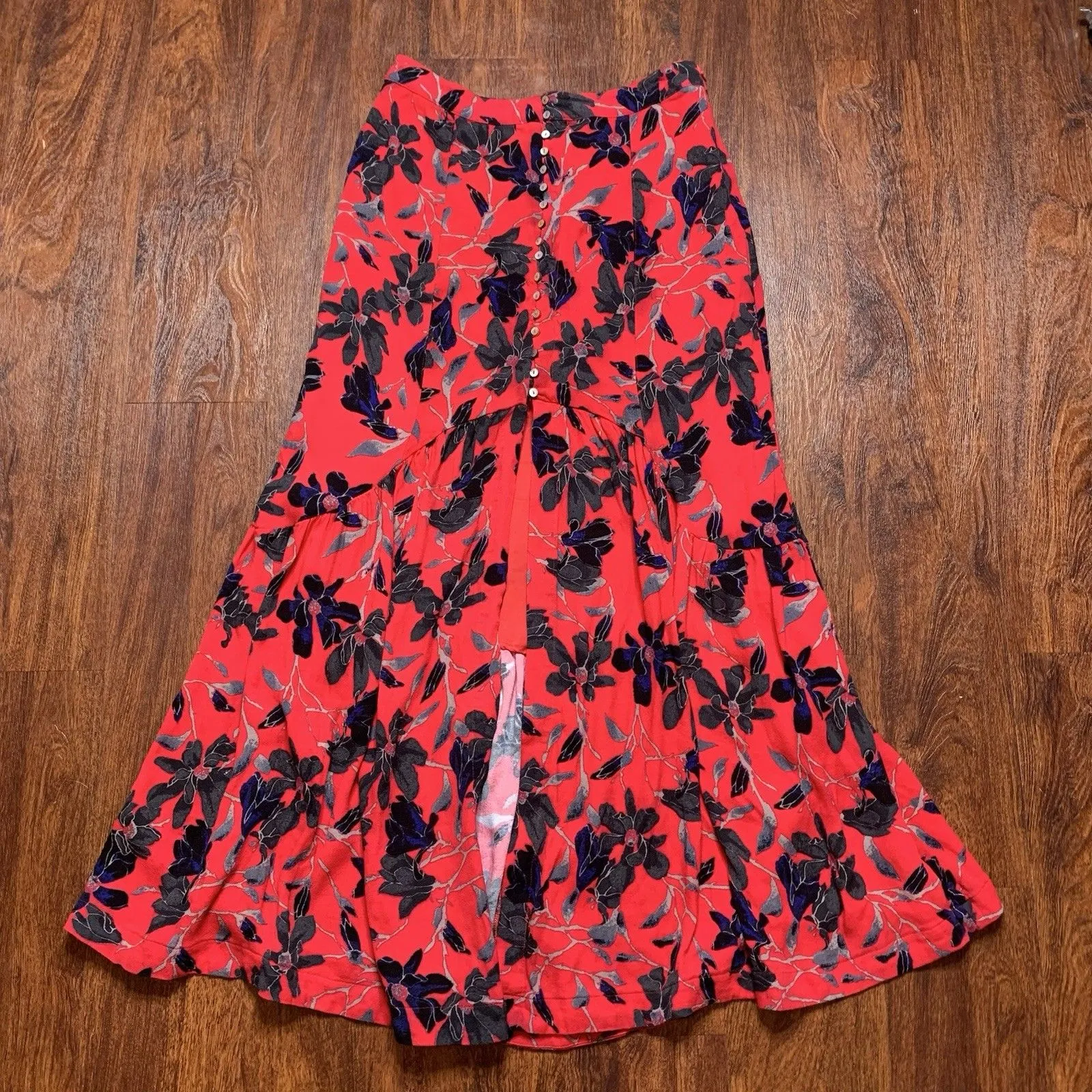 Free People Lisa Crepe Smooth Sailing Maxi Skirt Red Floral Lots Of Button Sz 12 - Image 2