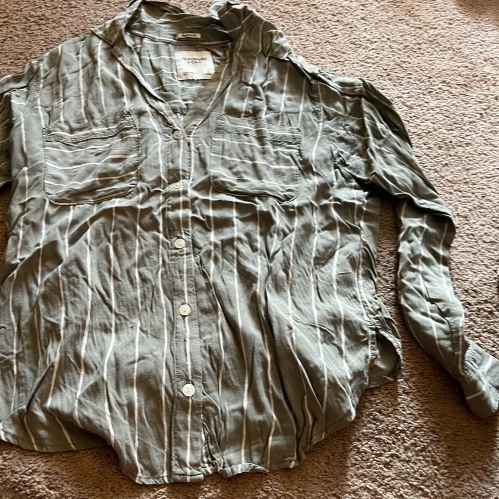 Abercrombie small button down striped - Image 9