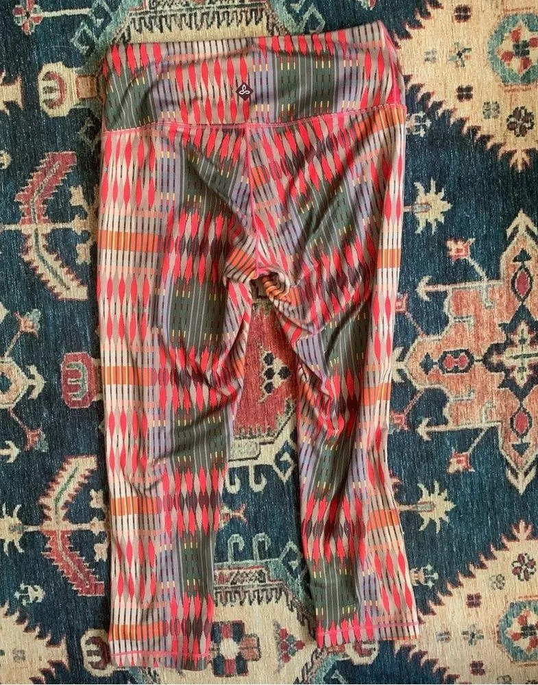 ☀️  Pillar Aztec Print Cropped Leggings Size xs - Image 2