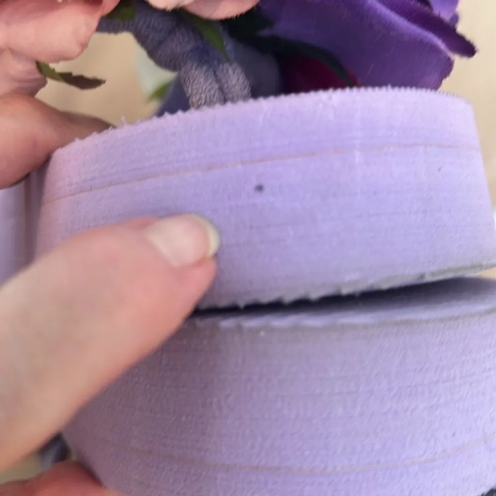 Make a statement with these adorable flower adorned wedge sz6 flip flops EUC Purple Size 6 - Image 8