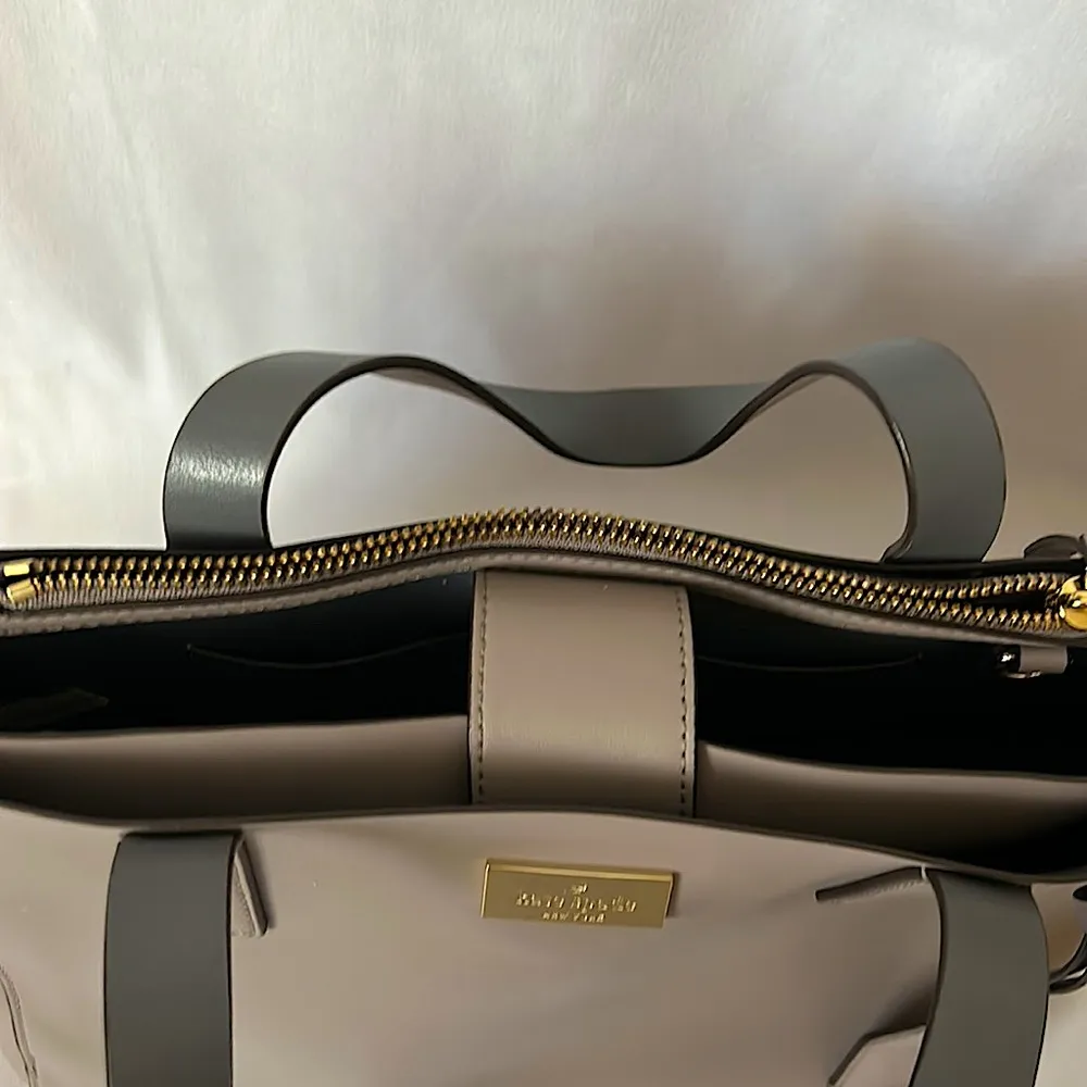 Kate Spade Authentic Gorgeous Light Gray/Taupe Leather Bag Purse 🌺🌺 - Image 10