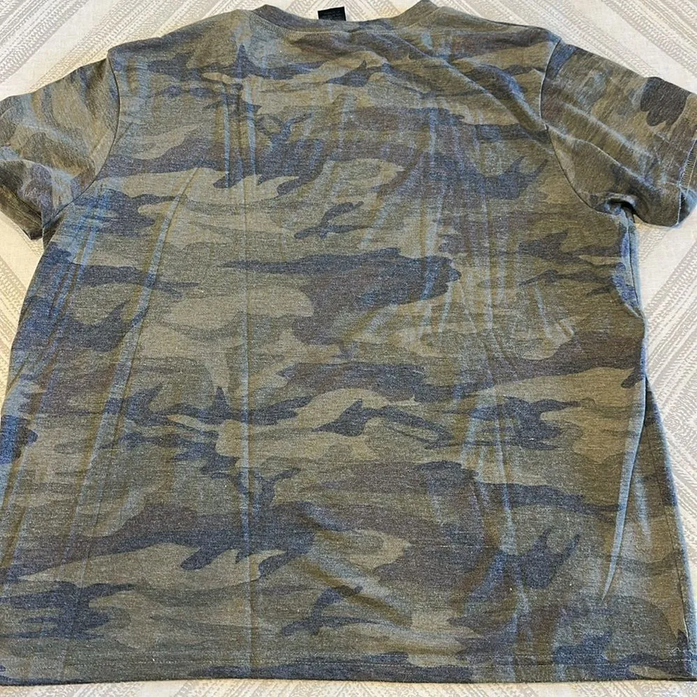 Strut This Women’s Faded Camouflage Short-sleeve T-Shirt (One Size) - Image 5